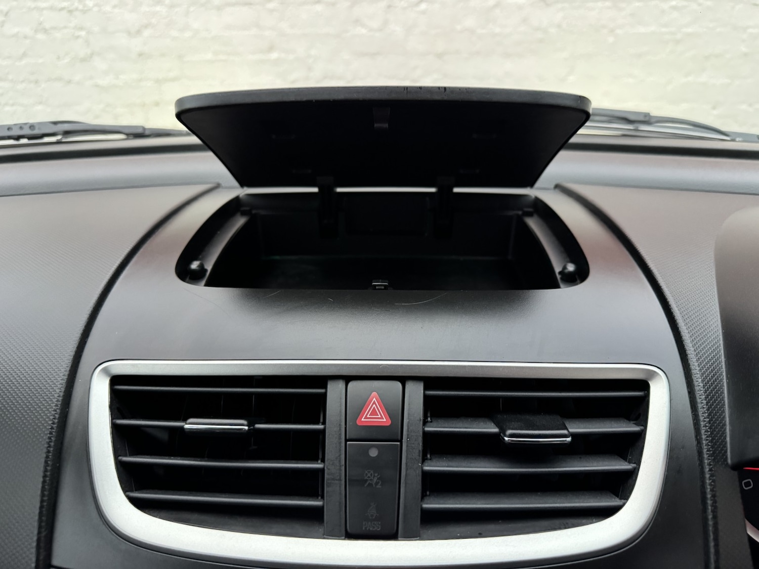Used Suzuki Swift 2017 for sale - 76273323: Photo 41