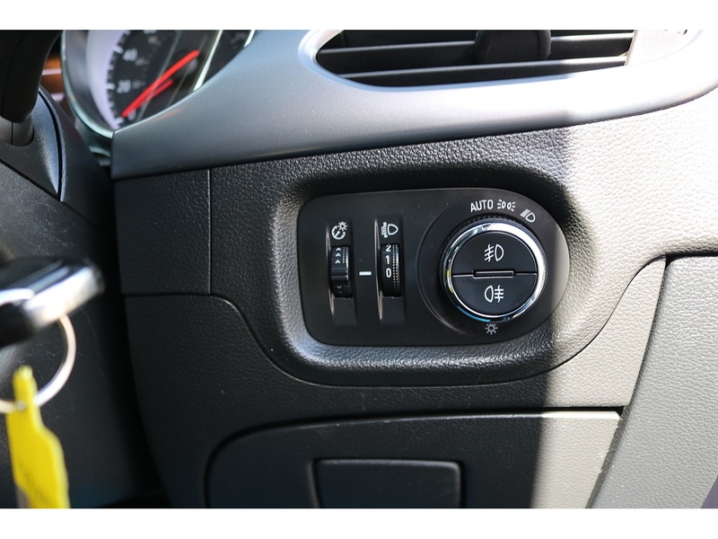 Used Vauxhall Astra 2018 for sale - 75427442: Photo 18