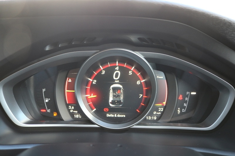 Used Volvo V40 2017 for sale - 77318636: Photo 24