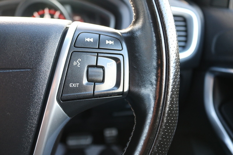 Used Volvo V40 2017 for sale - 77318636: Photo 27