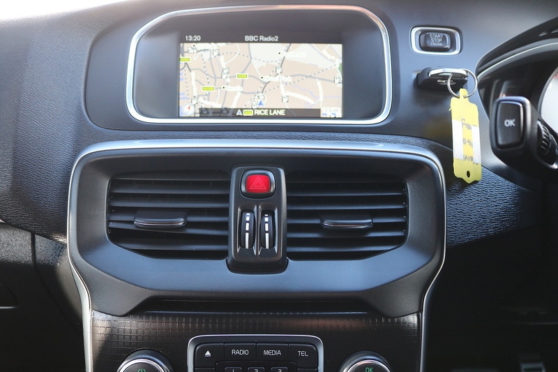 Used Volvo V40 2017 for sale - 77318636: Photo 28