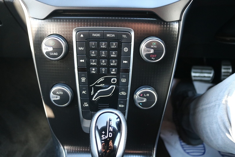 Used Volvo V40 2017 for sale - 77318636: Photo 29