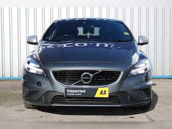 Used Volvo V40 2017 for sale - 77318636: Photo