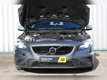 Used Volvo V40 2017 for sale - 77318636: Photo