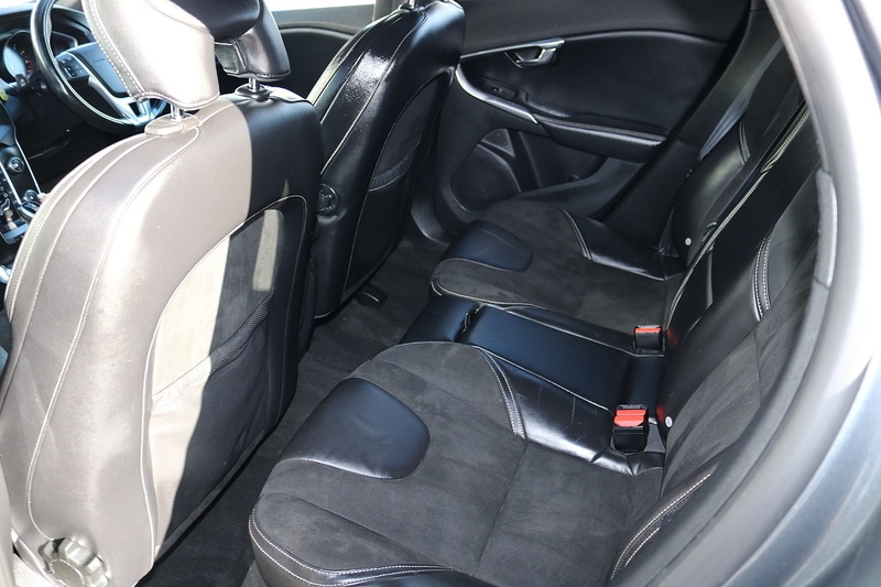 Used Volvo V40 2017 for sale - 77318636: Photo 40