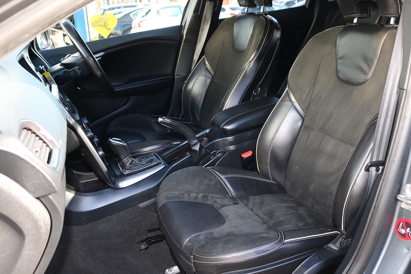 Used Volvo V40 2017 for sale - 77318636: Photo 43