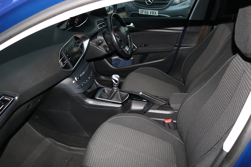 Used Peugeot 308 SW 2018 for sale - 75427431: Photo 15