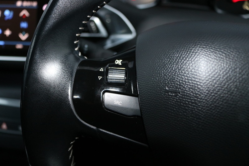 Used Peugeot 308 SW 2018 for sale - 75427431: Photo 19