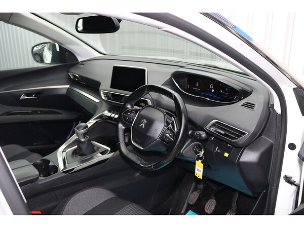 Used Peugeot 3008 2018 for sale - 74265381: Photo 12