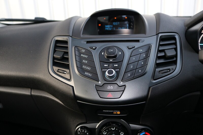 Used Ford Fiesta 2013 for sale - 75749663: Photo 24