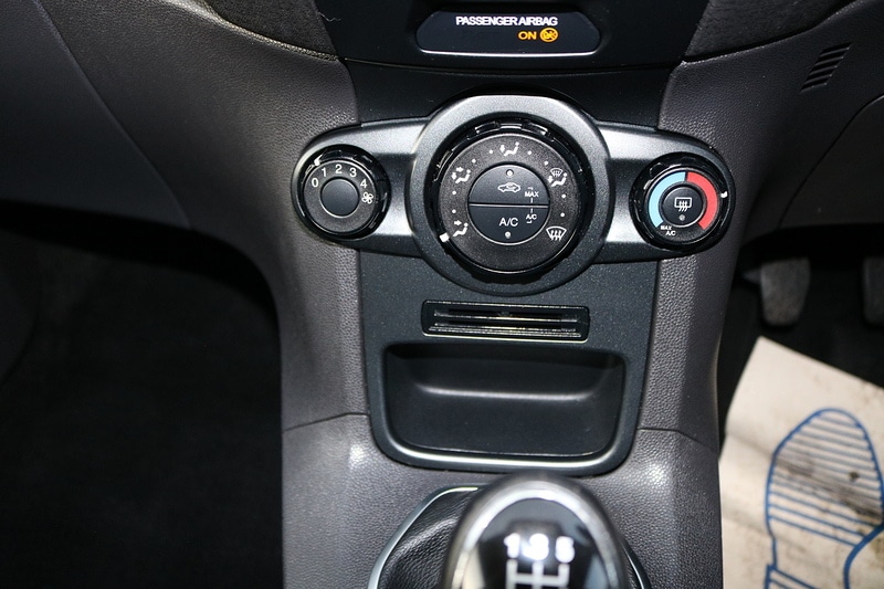 Used Ford Fiesta 2013 for sale - 75749663: Photo 25