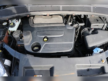 Used Ford S-Max 2015 for sale - 77319745: Photo