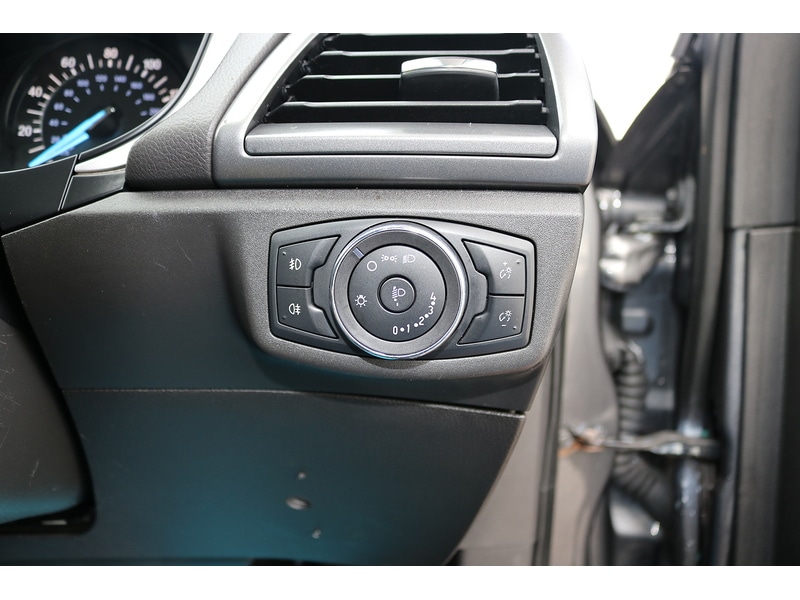 Used Ford Mondeo 2015 for sale - 75427469: Photo 24