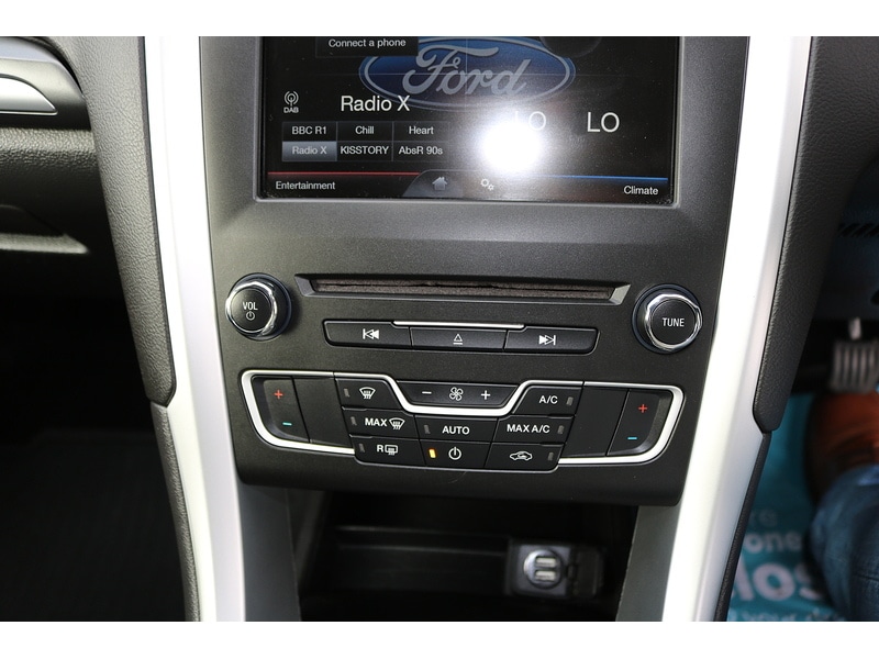 Used Ford Mondeo 2015 for sale - 75427469: Photo 26