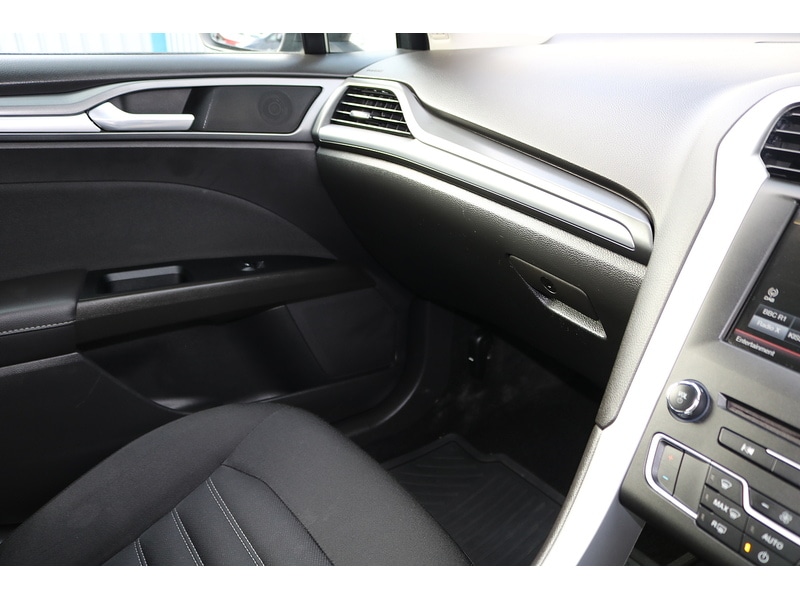 Used Ford Mondeo 2015 for sale - 75427469: Photo 32