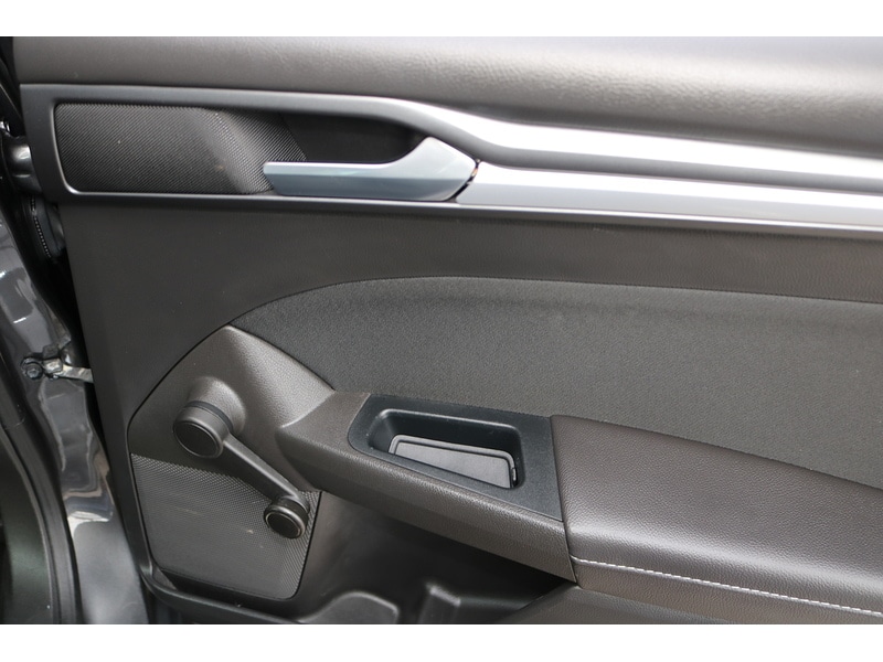 Used Ford Mondeo 2015 for sale - 75427469: Photo 34