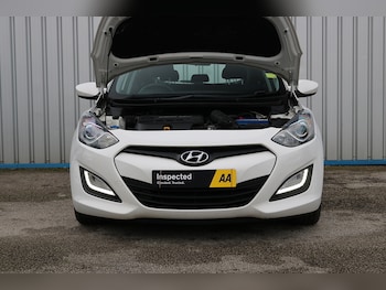 Used Hyundai i30 2015 for sale - 75110685: Photo