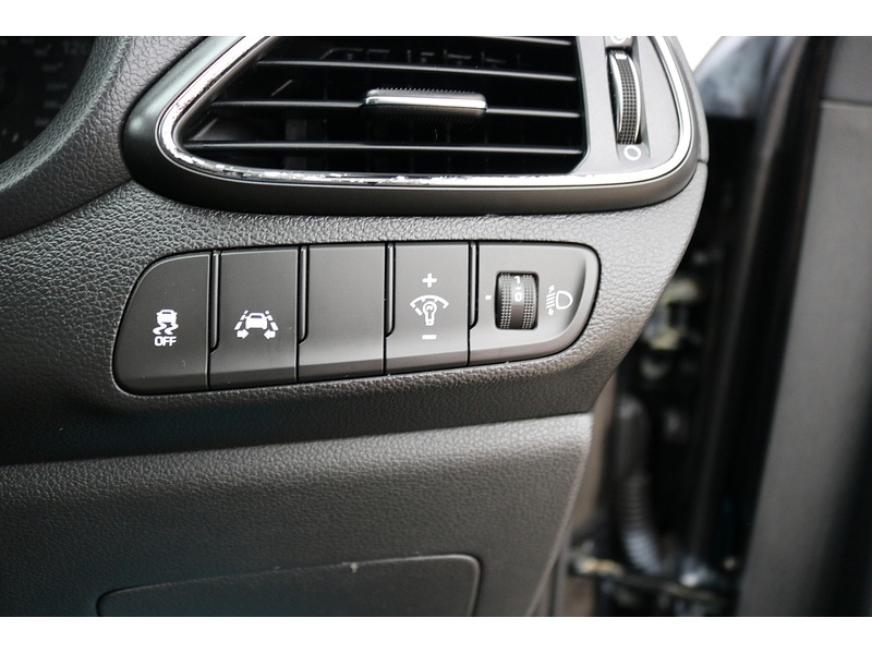 Used Hyundai i30 2018 for sale - 74449737: Photo 21