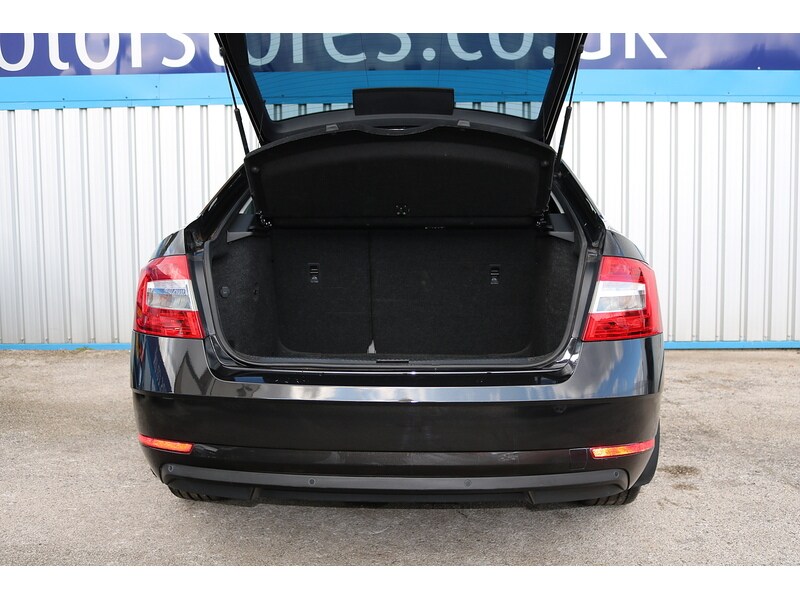 Used Skoda Octavia 2017 for sale - 75427436: Photo 37