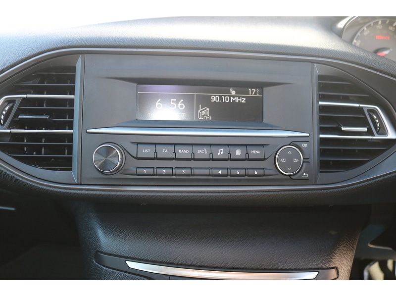 Used Peugeot 308 SW 2019 for sale - 75427433: Photo 25