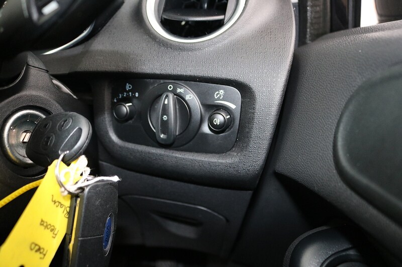 Used Ford Fiesta 2014 for sale - 76821308: Photo 25