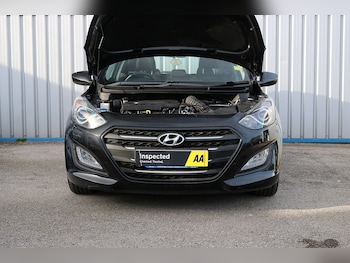 Used Hyundai i30 2015 for sale - 74449593: Photo