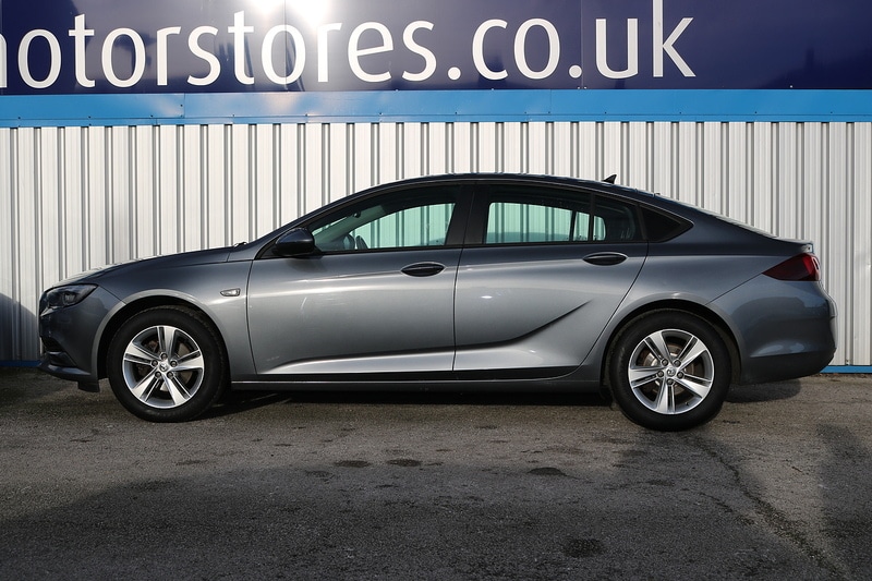 Used Vauxhall Insignia 2020 for sale - 76821325: Photo 7