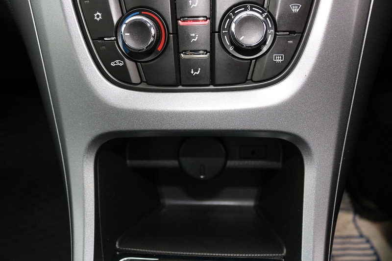 Used Vauxhall Astra 2015 for sale - 76496946: Photo 30