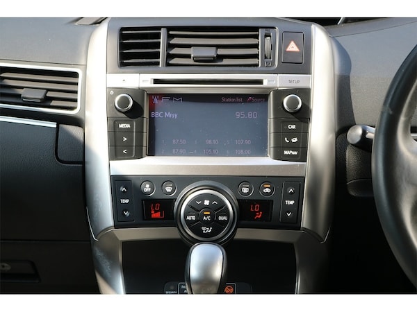 Used Toyota Verso 2013 for sale - 74265738: Photo 16
