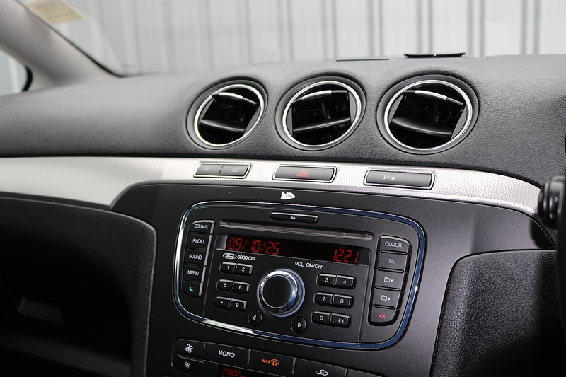 Used Ford S-Max 2013 for sale - 76536257: Photo 29