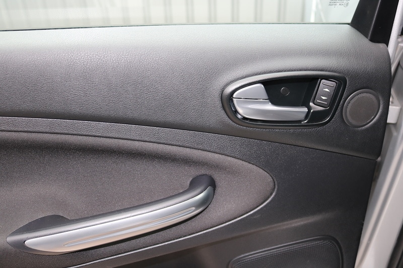 Used Ford S-Max 2013 for sale - 76536257: Photo 40