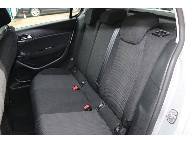 Used Peugeot 308 2015 for sale - 74265822: Photo 19