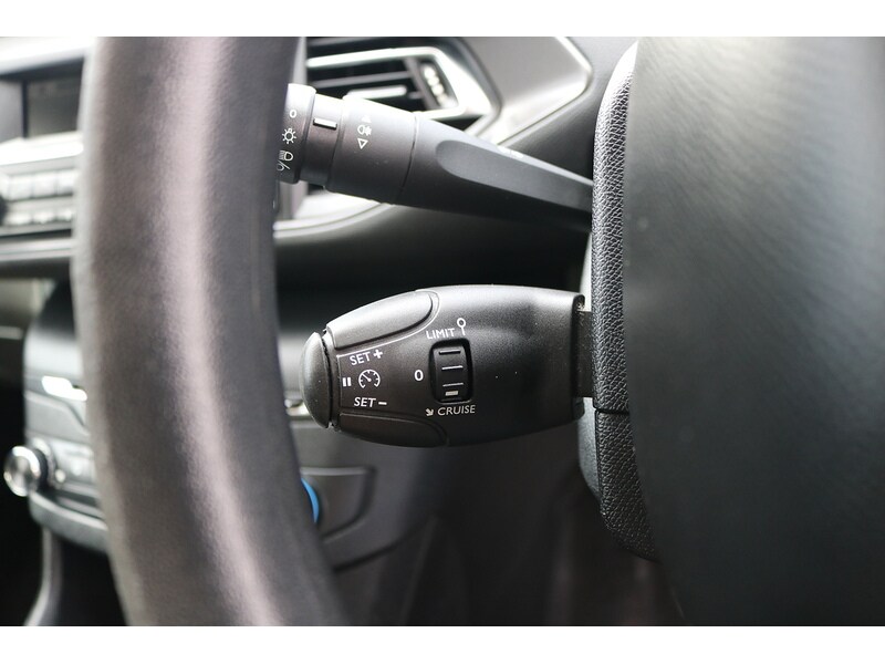 Used Peugeot 308 2015 for sale - 74265822: Photo 21