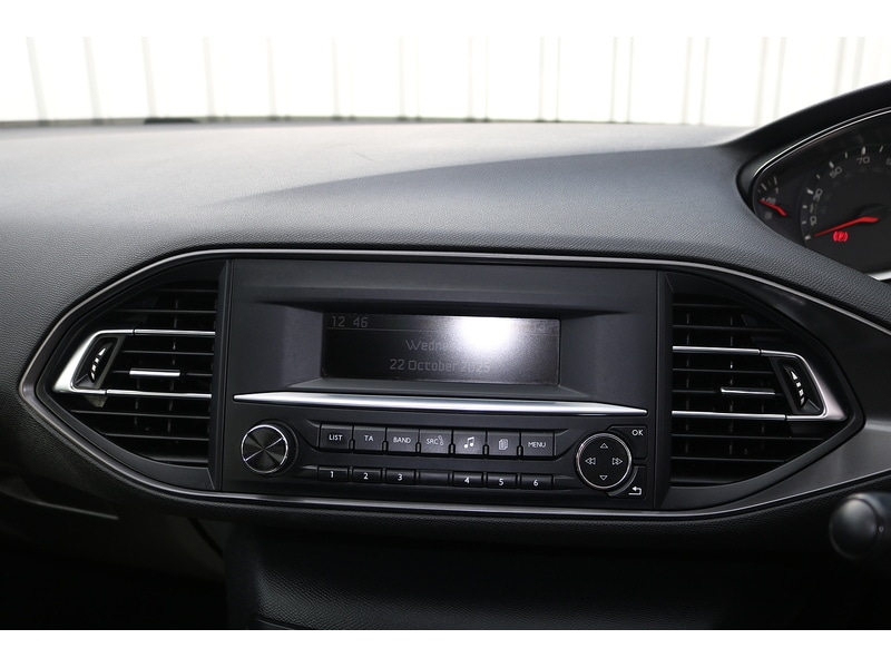 Used Peugeot 308 2015 for sale - 74265822: Photo 25