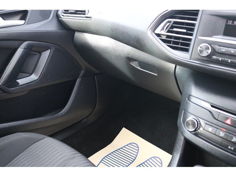 Used Peugeot 308 2015 for sale - 74265822: Photo 30