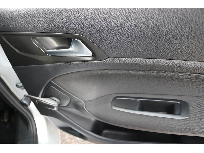 Used Peugeot 308 2015 for sale - 74265822: Photo 32