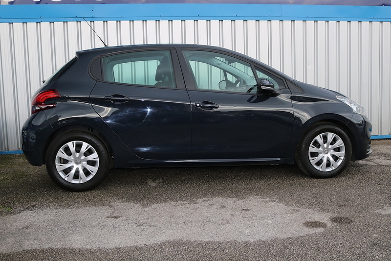 Used Peugeot 208 2018 for sale - 74265630: Photo 11