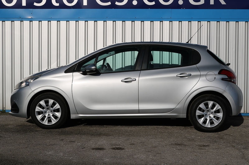 Used Peugeot 208 2015 for sale - 75427406: Photo 6