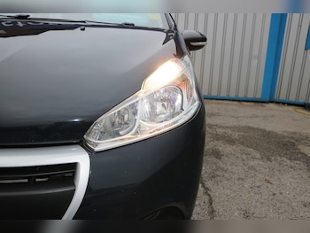 Used Peugeot 208 2016 for sale - 74265776: Photo