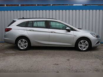 Used Vauxhall Astra 2017 for sale - 77701901: Photo