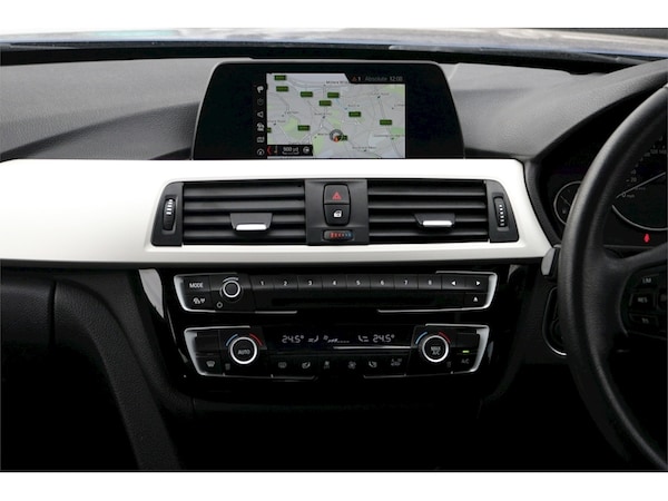Used BMW 3 Series 2018 for sale - 74265561: Photo 28