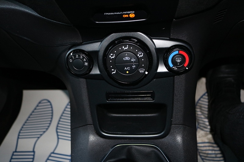 Used Ford Fiesta 2014 for sale - 76821311: Photo 25