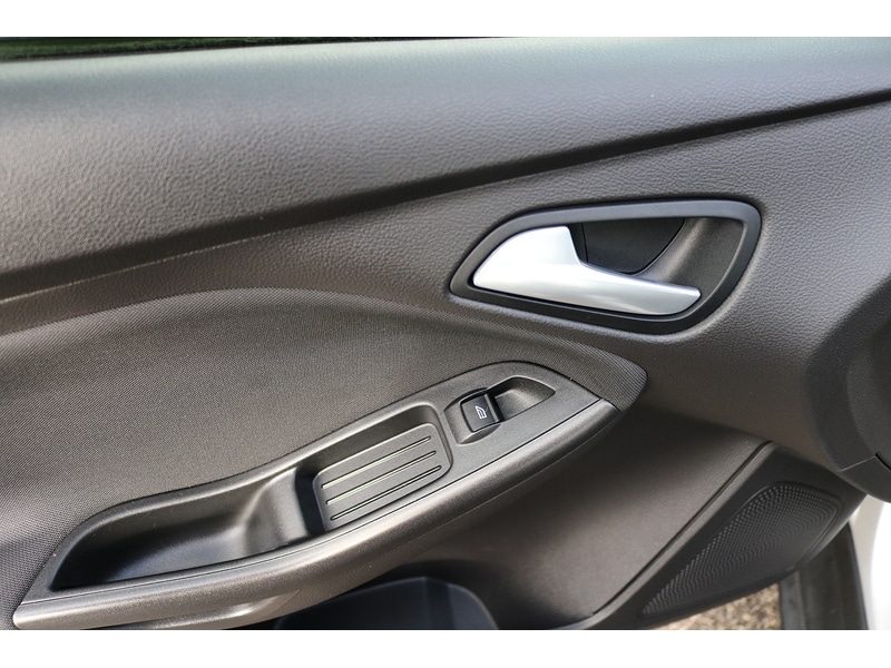 Used Ford Focus 2015 for sale - 74265777: Photo 34