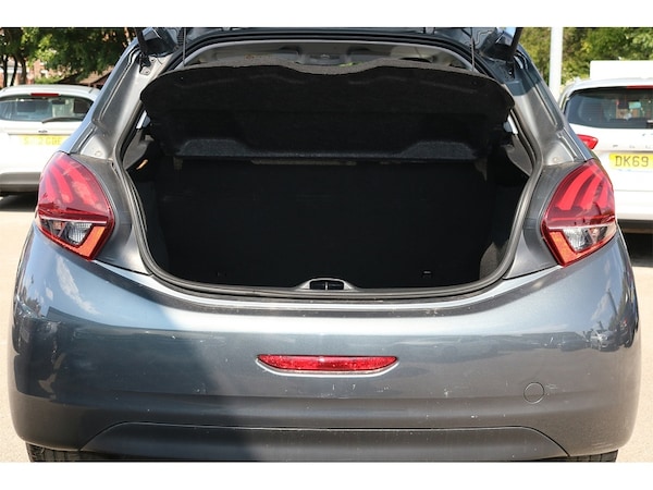 Used Peugeot 208 2016 for sale - 74265555: Photo 16