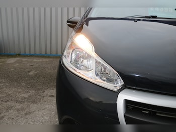 Used Peugeot 208 2016 for sale - 78709485: Photo