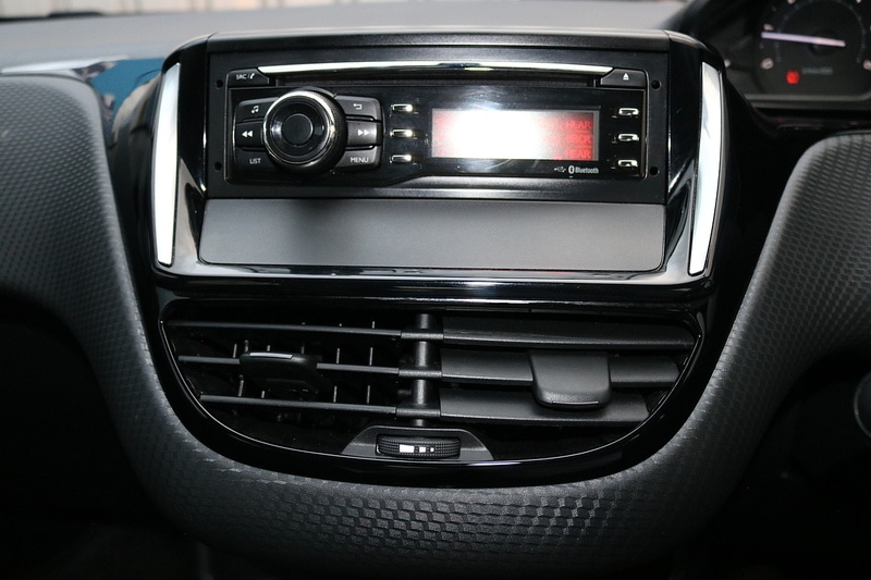 Used Peugeot 208 2016 for sale - 74265702: Photo 24