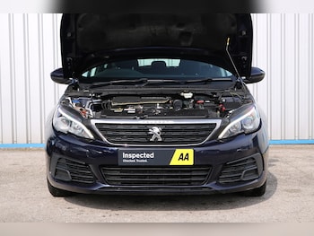 Used Peugeot 308 2018 for sale - 74265516: Photo