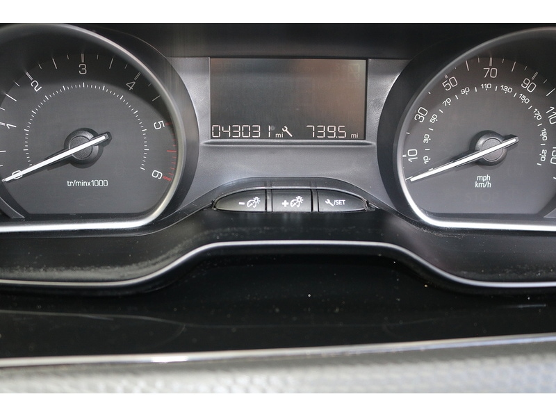 Used Peugeot 208 2019 for sale - 74449617: Photo 21