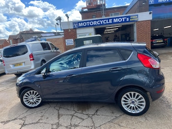 Used Ford Fiesta 2015 for sale - 78828061: Photo