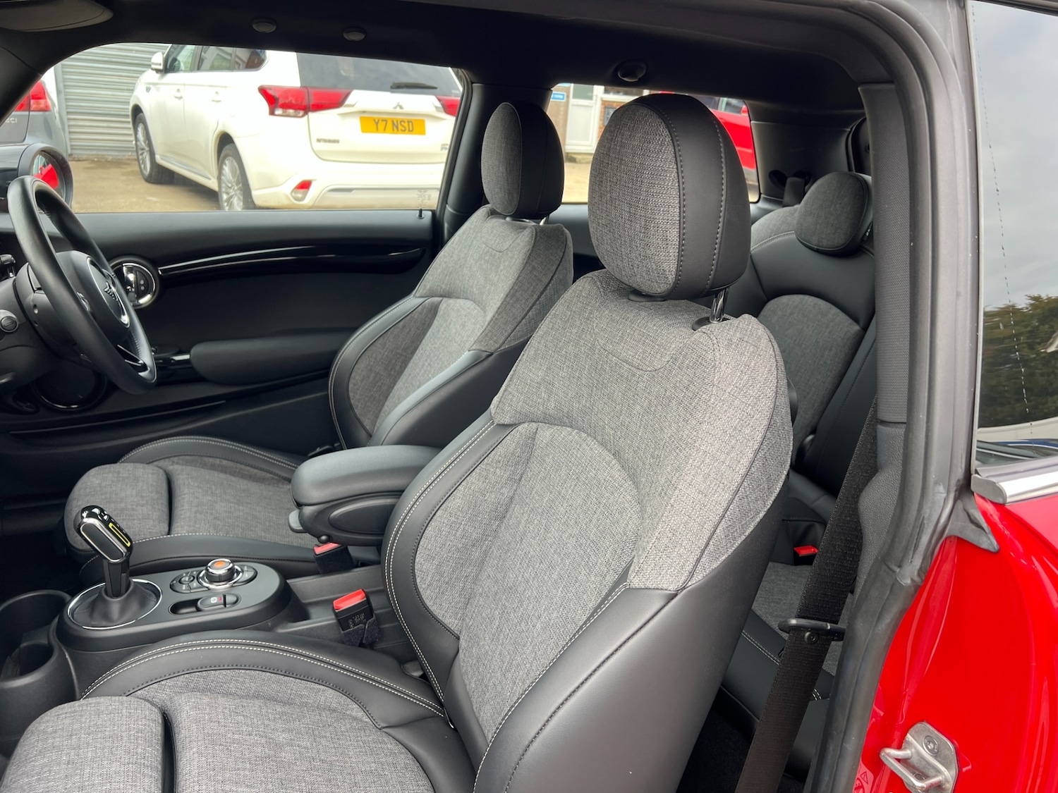 Used MINI Hatch 2020 for sale - 77997558: Photo 12